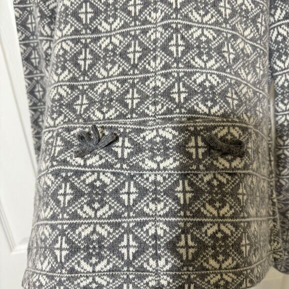 EUC Chelsea &‎ Violet New Womens Grey Print Sweater Jacket Medium Geometric-M - Picture 3 of 5